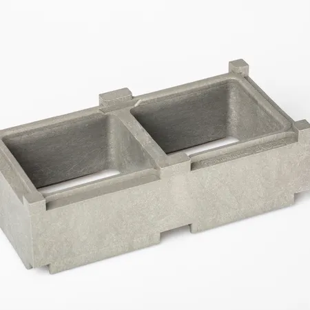 Example of an foaming locking block made from 100% PCR on the ENGEL e-mac 220.